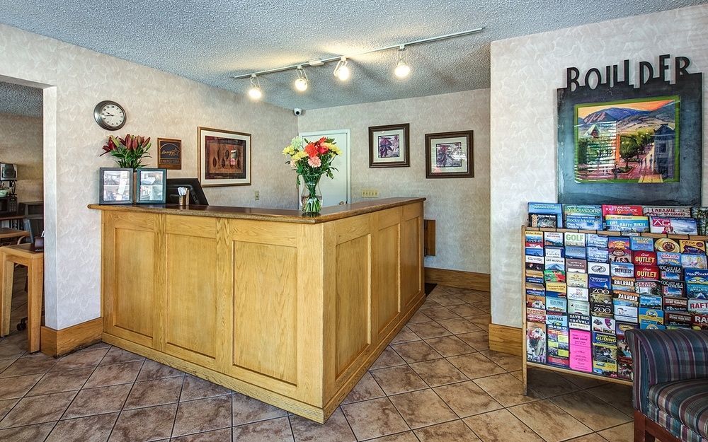 Boulder University Inn Екстериор снимка