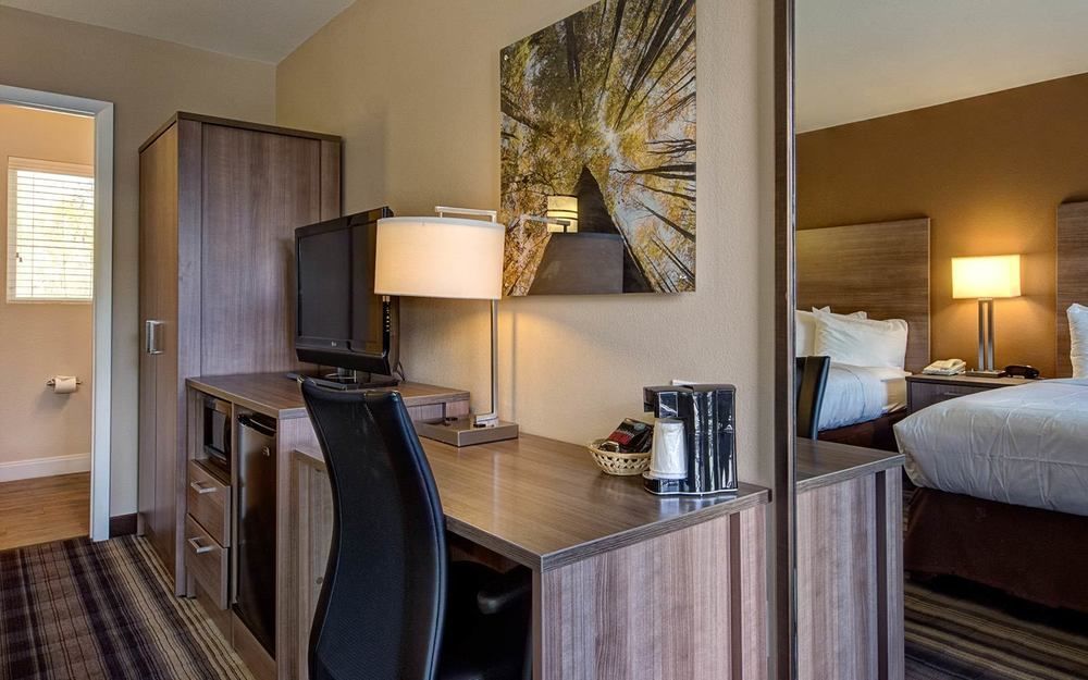 Boulder University Inn Екстериор снимка