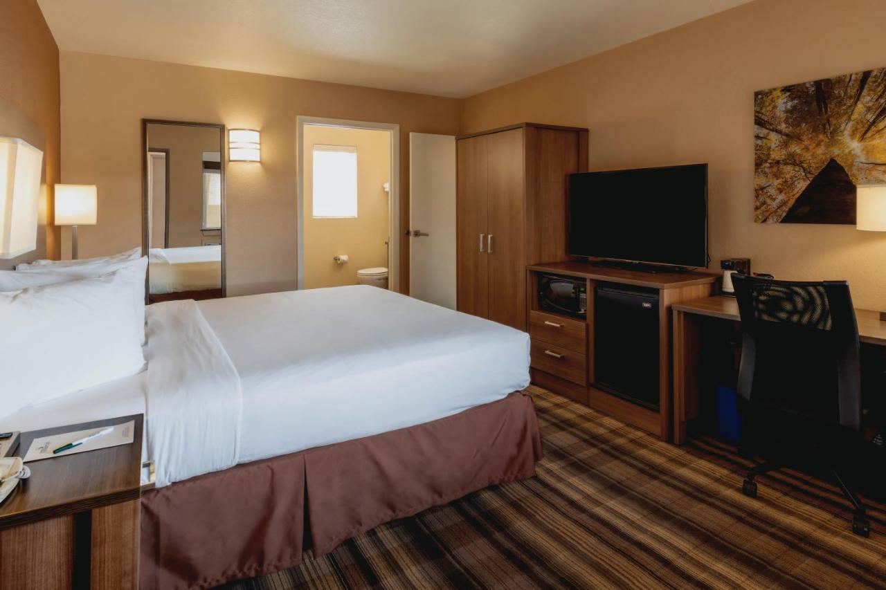 Boulder University Inn Екстериор снимка