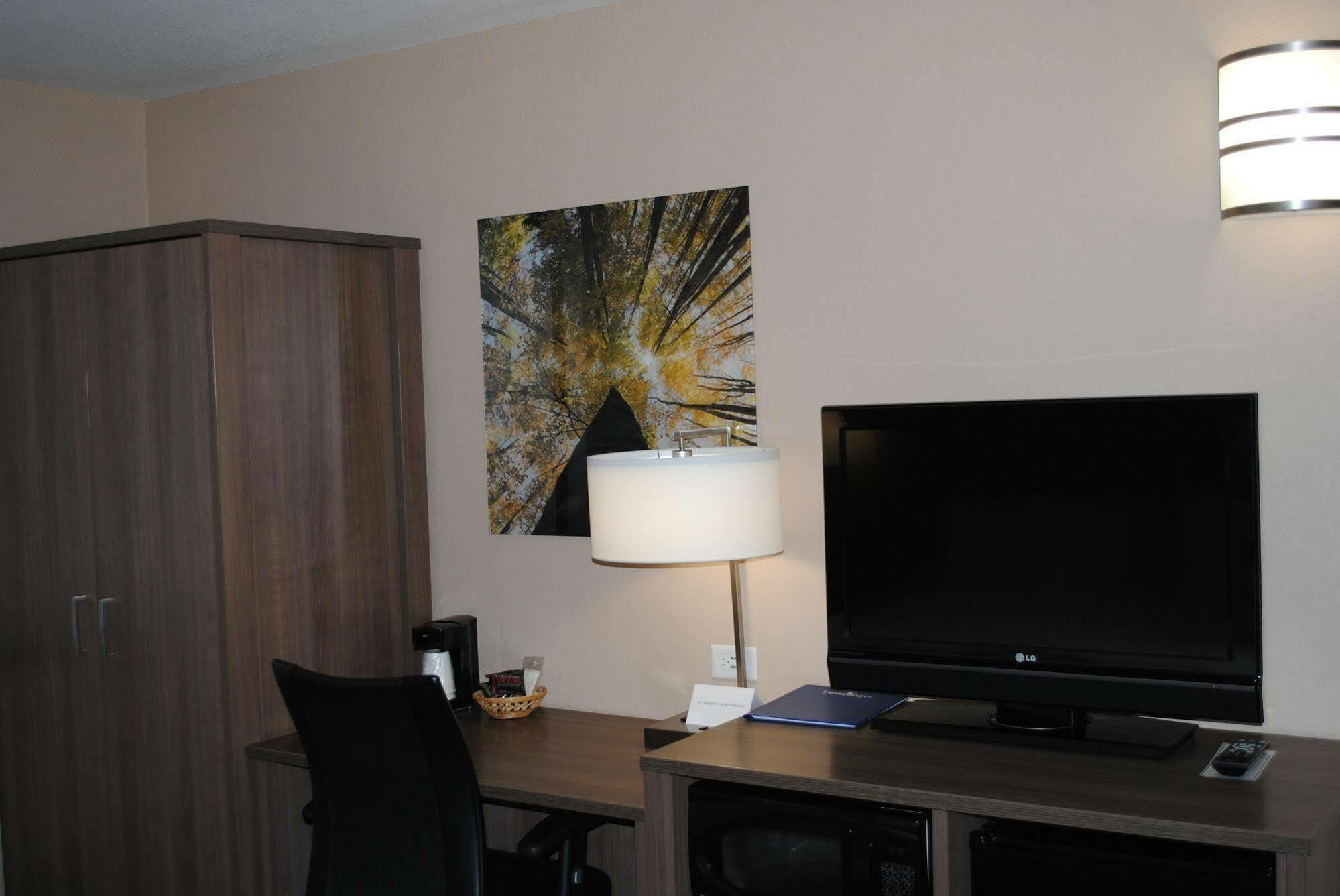 Boulder University Inn Екстериор снимка